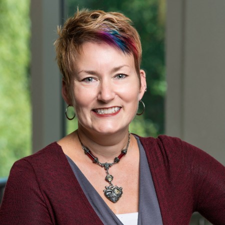 Erin Peters-Burton profile photo